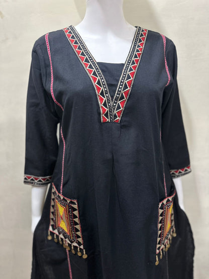New stylish and affordable beautiful look start a-line set with beautiful elephant print and fabric pure Cotton💃💃 (SWSK05)
