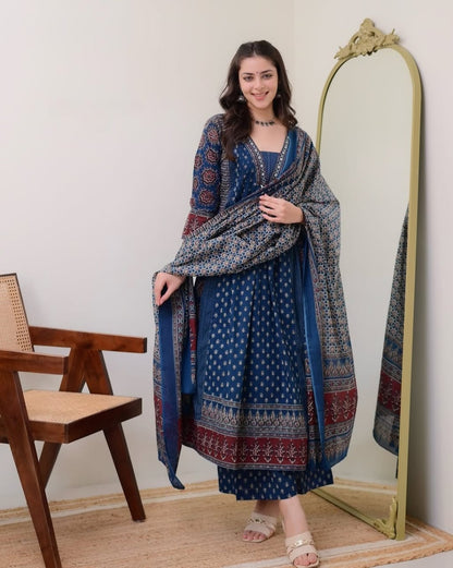 New stylish and affordable beautiful look straight set with beautiful print and fabric pure Cotton💃💃 (SWSK06)