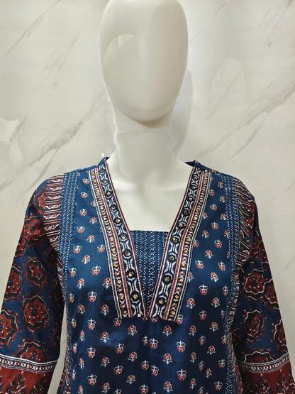 New stylish and affordable beautiful look straight set with beautiful print and fabric pure Cotton💃💃 (SWSK06)