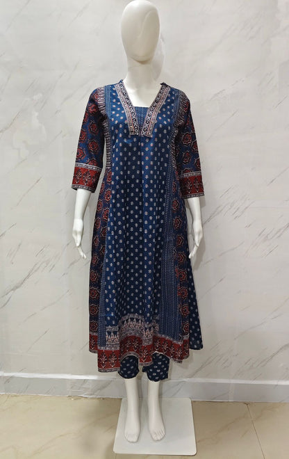 New stylish and affordable beautiful look straight set with beautiful print and fabric pure Cotton💃💃 (SWSK06)