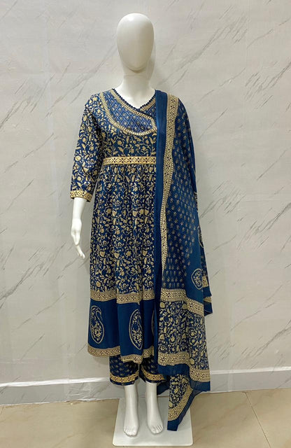 New stylish and affordable beautiful look straight set with beautiful print and fabric pure Cotton💃💃 (SWSK09)