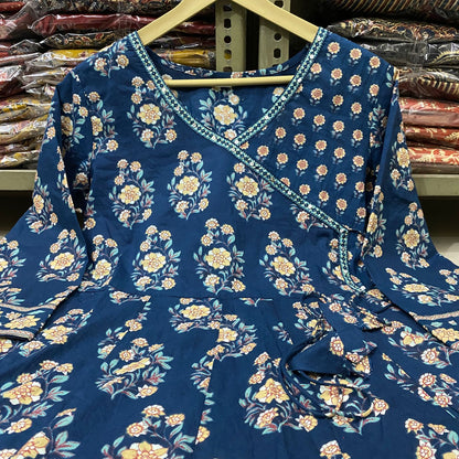 New stylish and affordable beautiful look straight set with beautiful print and fabric pure Cotton💃💃 (SWSK10)