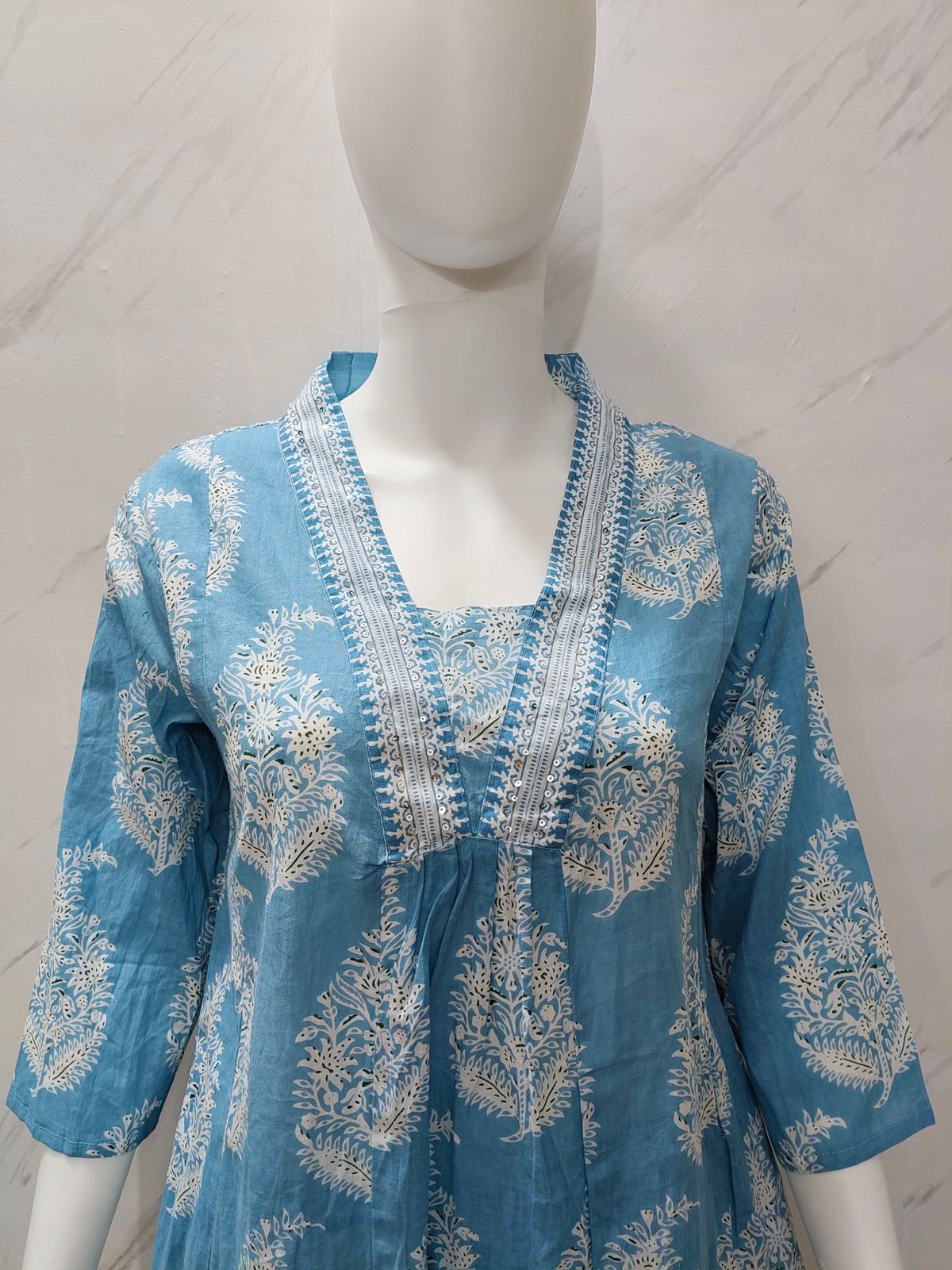 New stylish and affordable beautiful look a-line cut set with beautiful print and fabric pure Cotton💃💃 (SWSK18)