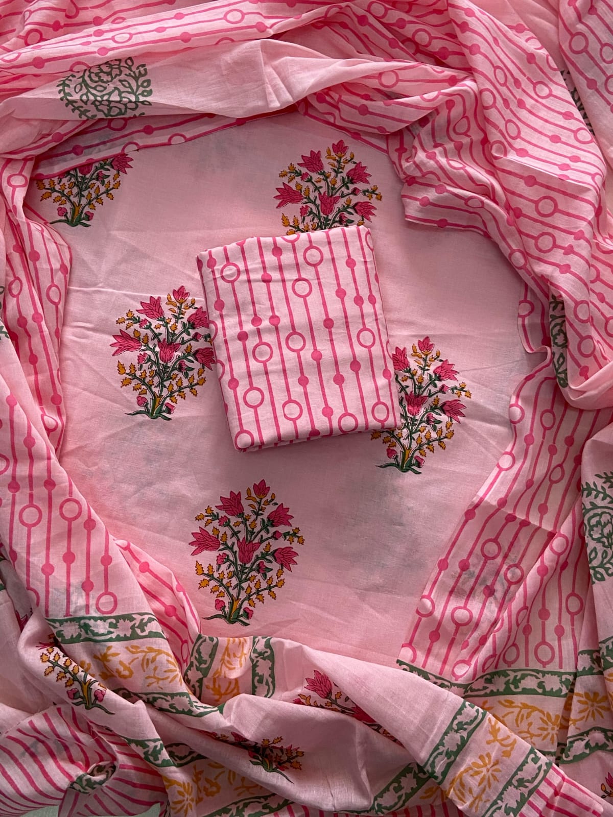 ELEGANT HAND BLOCK PRINT COTTON SUIT SET WITH MULMUL DUPATTA(WACOTMU25)