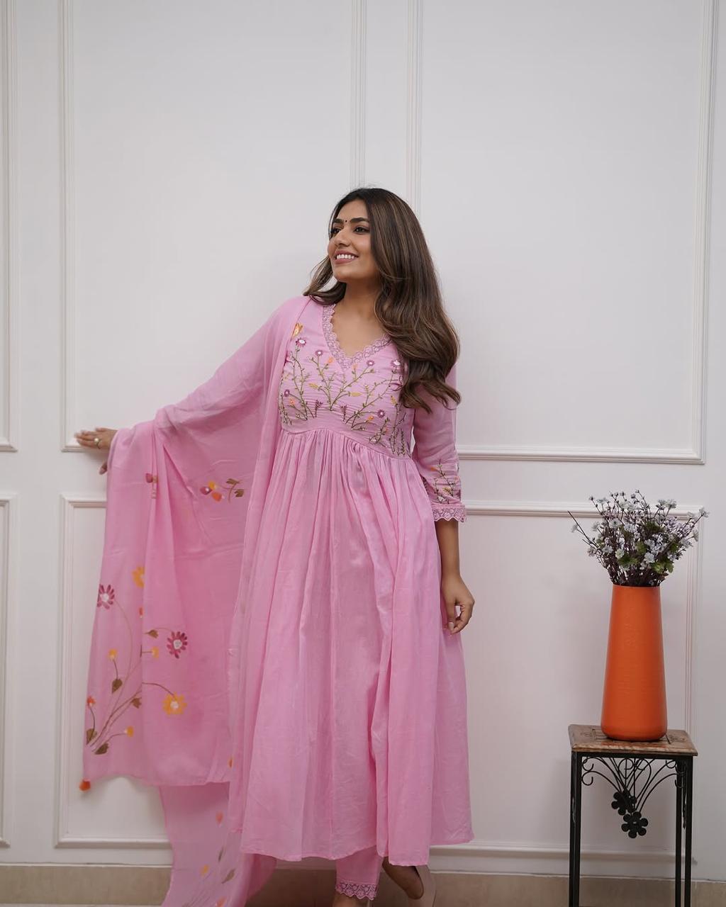 we have included a beautifully cotton malmal printed dupatta Upgrade your wardrobe with this stunning ensemble and step out in style! (SWSK21)