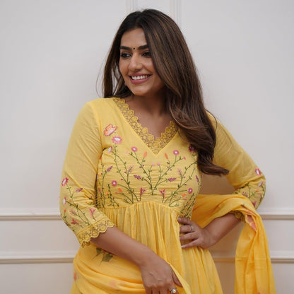 we have included a beautifully cotton malmal printed dupatta Upgrade your wardrobe with this stunning ensemble and step out in style! (SWSK21)