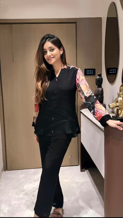 New to our smart premium woven cotton co-ord set with Beautiful Fox Georgette sleeves that's perfect for work to vacation (RD027)