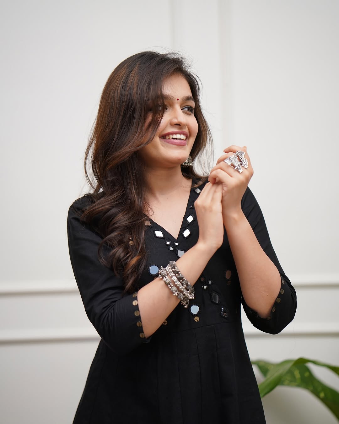 Upgrade your office wear wardrobe with this classy kurti  mirror work  detailing with pant for all day comfort and trendy look🌸🌸 (SWSK36)