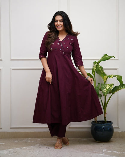 Upgrade your office wear wardrobe with this classy kurti  mirror work  detailing with pant for all day comfort and trendy look🌸🌸 (SWSK36)