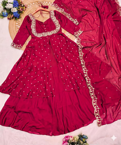 Tradition Meets Modern Grace in This Stunning Ethnic Ensemble (RRRD31)