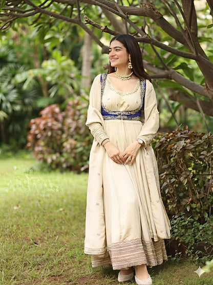 NEW LAUNCHING 3 PIECE SUIT SET WITH BEAUTIFUL YOKE (RRRD32)