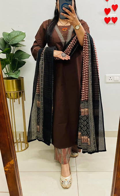 💚 *Perfect for festive wear, small functions &amp; daily elegance.🌸🌸(SWSK52)