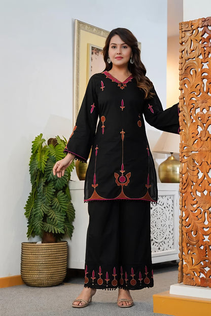 🌹🌹 fine Cotton fabric with beautiful embroidery on neck, sleeves, Kurti with embroidered plazo with both side pockets on pant🌹🌹SWSK56)