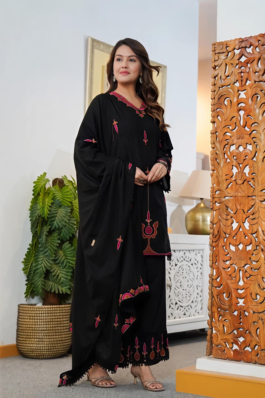🌹🌹 fine Cotton fabric with beautiful embroidery on neck, sleeves, Kurti with embroidered plazo with both side pockets on pant🌹🌹SWSK56)