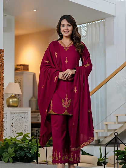 🌹🌹 fine Cotton fabric with beautiful embroidery on neck, sleeves, Kurti with embroidered plazo with both side pockets on pant🌹🌹SWSK56)