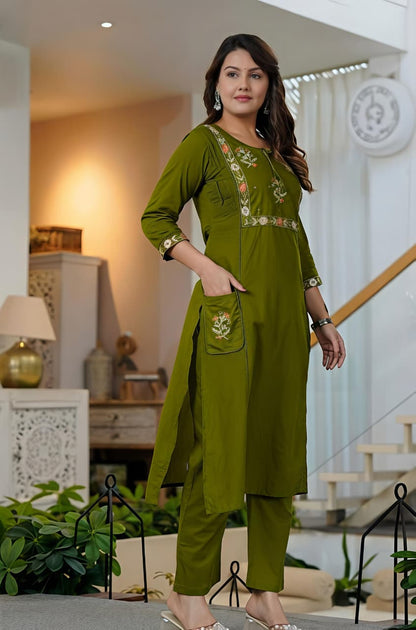 🌹🌹 fine Cotton fabric with beautiful embroidery on neck, sleeves, Kurti with plazo with one side pocket on pant🌹🌹(SWSK59)