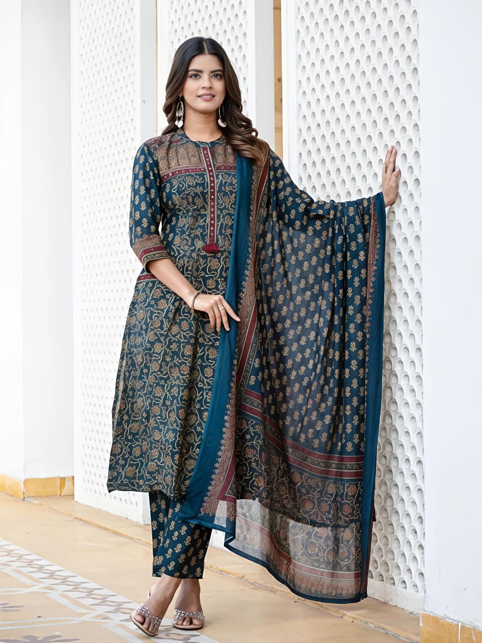 fine taj cotton 60 60 fabric with beautiful printed Kurti with plazo with one side pocket on pant(SWSK60)