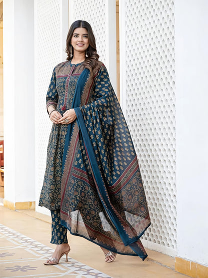 fine taj cotton 60 60 fabric with beautiful printed Kurti with plazo with one side pocket on pant(SWSK60)