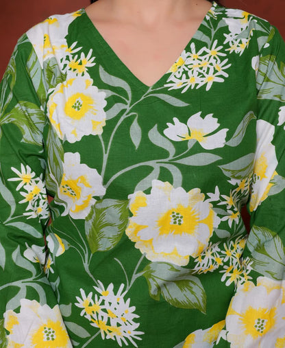 Elevate your ethnic wardrobe with this chic and vibrant fuchsia pink blue skay green  kurti. Featuring a striking white lily print, this piece is designed for the modern woman who loves a mix of classic charm and edgy details.(RRRD40