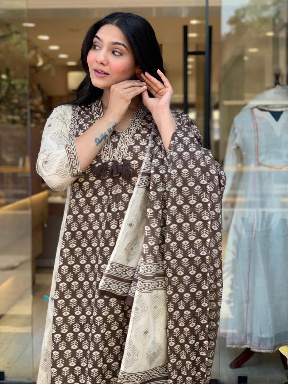 The perfect of traditional wear  (RD52)