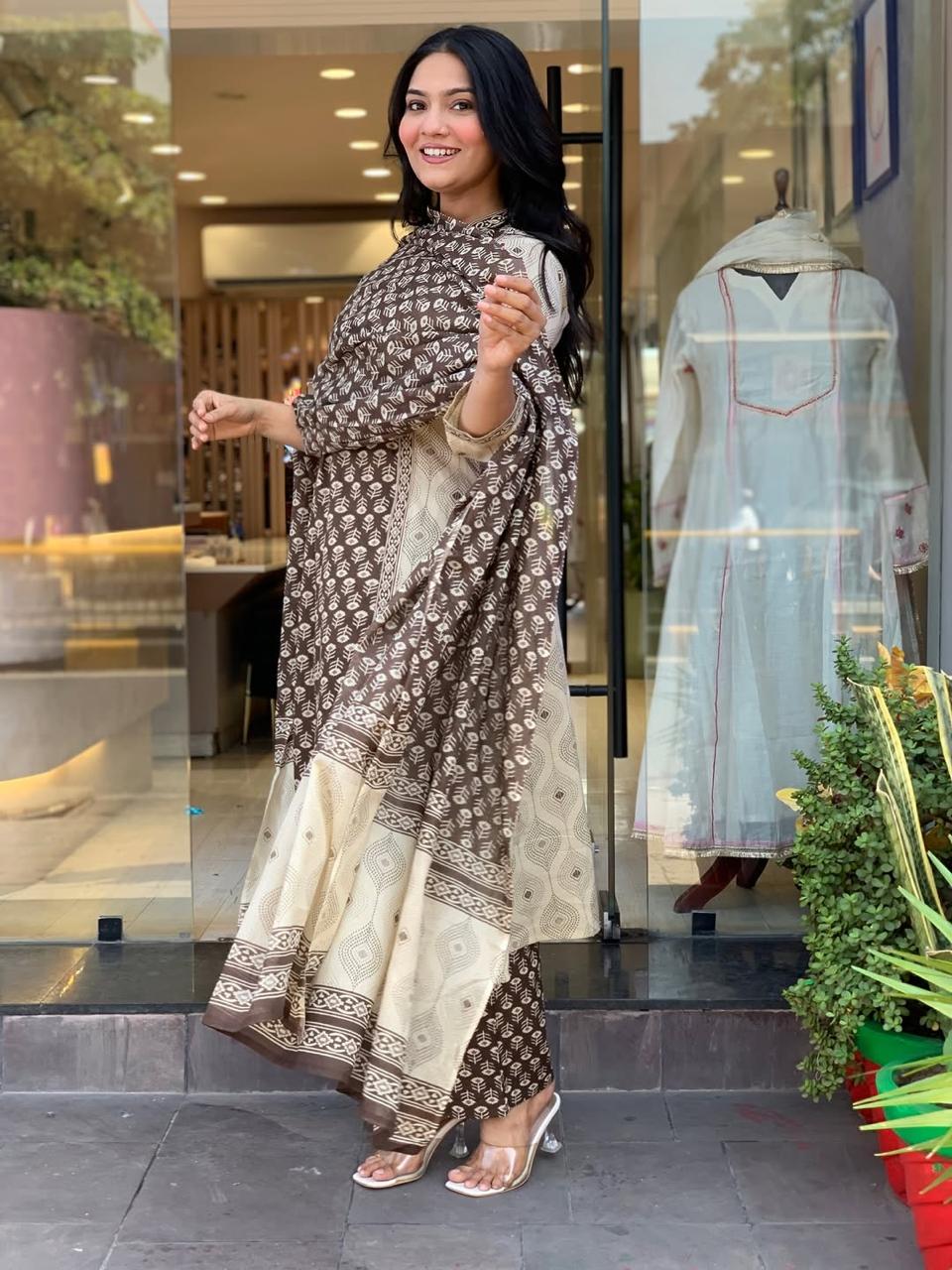 The perfect of traditional wear  (RD52)
