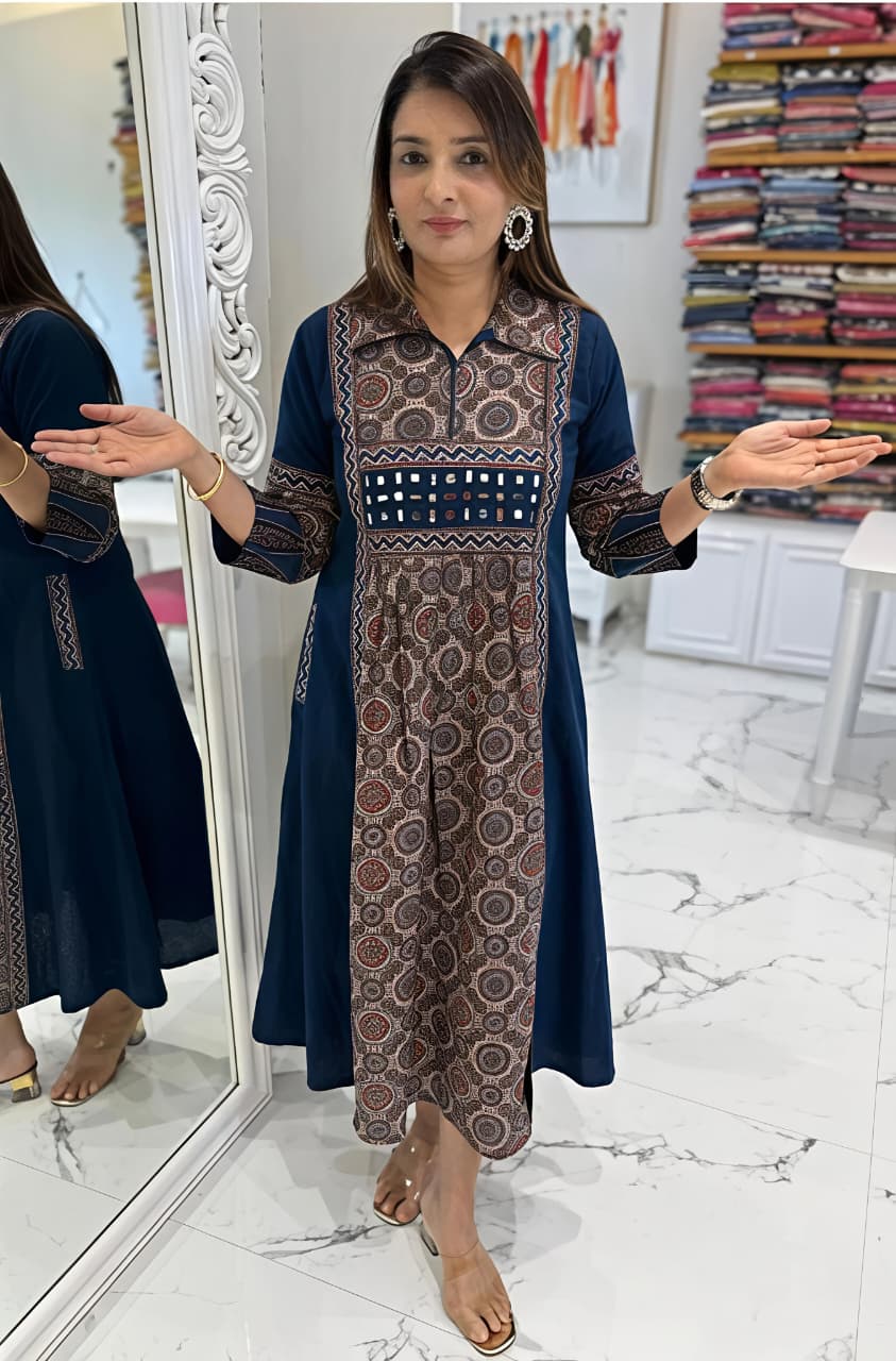 Looking effortlessly stylish in this versatile cotton kurti (RD54)
