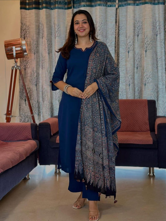 Women's Navy Blue Straight Kurta Pant Set with Premium Printed Dupatta (RD63)