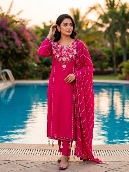 🌸 Elegant Embroidered Kurta Set with Flowing Dupatta ✨ (RRRD68)