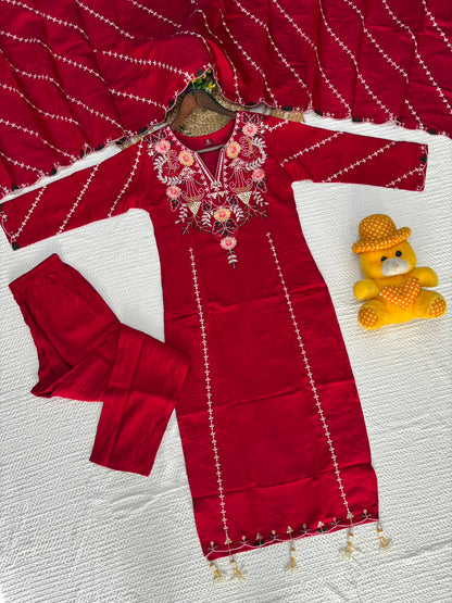 🌸 Elegant Embroidered Kurta Set with Flowing Dupatta ✨ (RRRD68)