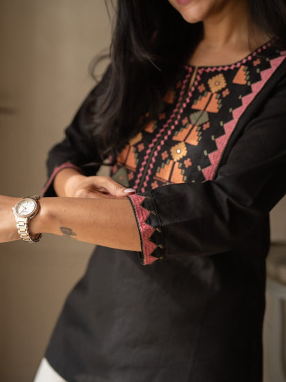 Beautiful Pure Cotton  top Pant set with beautiful embroidery work 💗(SWSK82)