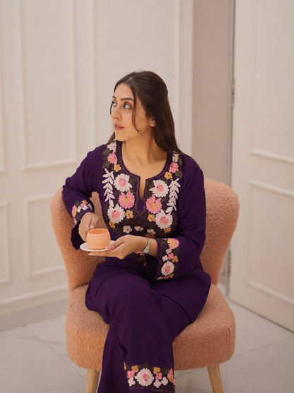 🧶work- embroidery 🪡 🪡 🪡 work on kurti front and pant and kurti border👗👗👗👗 (SWSK78)